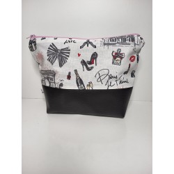 Trousse chic avec fond (fermeture rose)